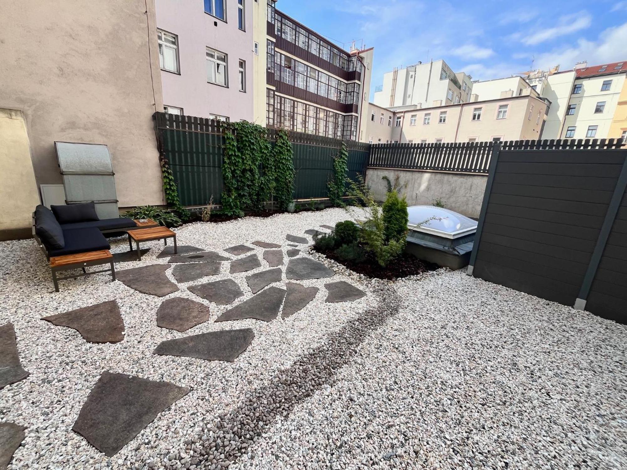 New City Centre Garden Apartment - Central Location Prague Ngoại thất bức ảnh