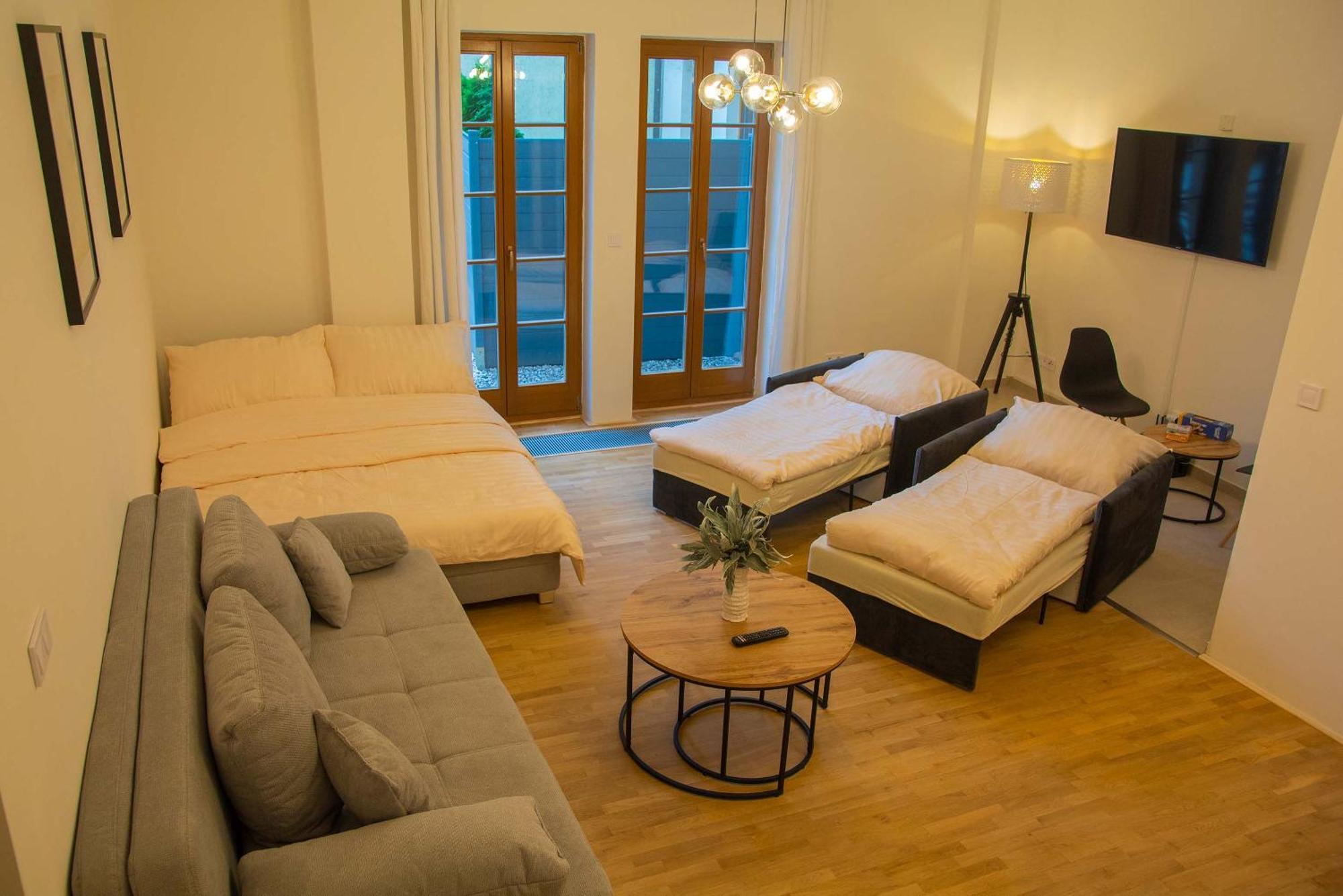 New City Centre Garden Apartment - Central Location Prague Ngoại thất bức ảnh